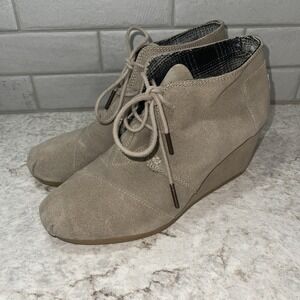 Toms Wedge Booties Boots Shoes Women's Size 8.5 Tan Suede